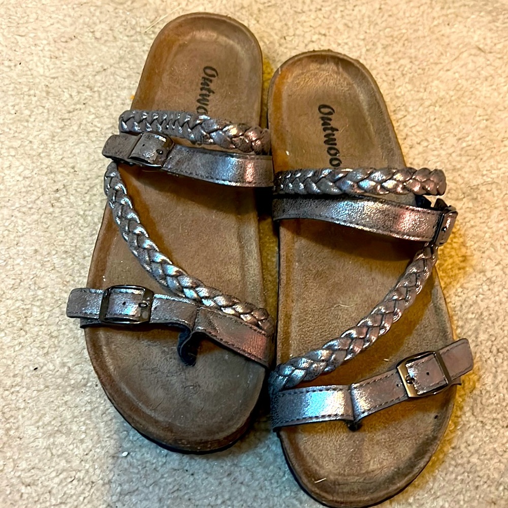 Size 8.5 sandals NBW Outwoods
